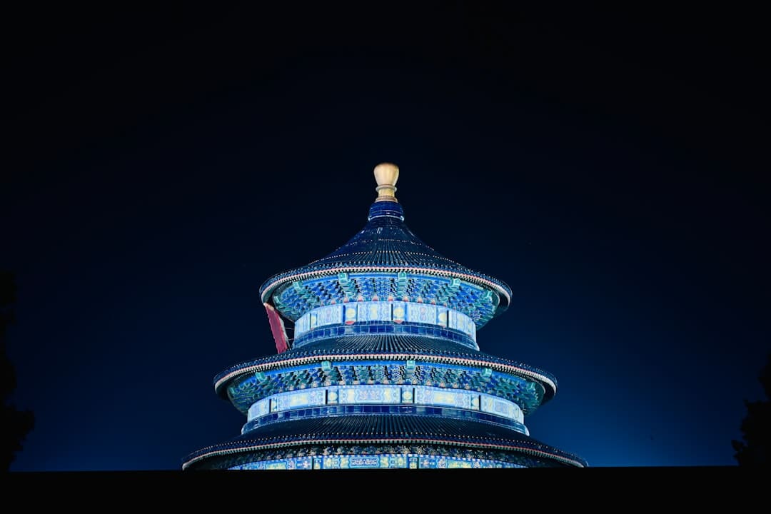 鹿晗拒绝staff帮忙系鞋带 真偶像的风采